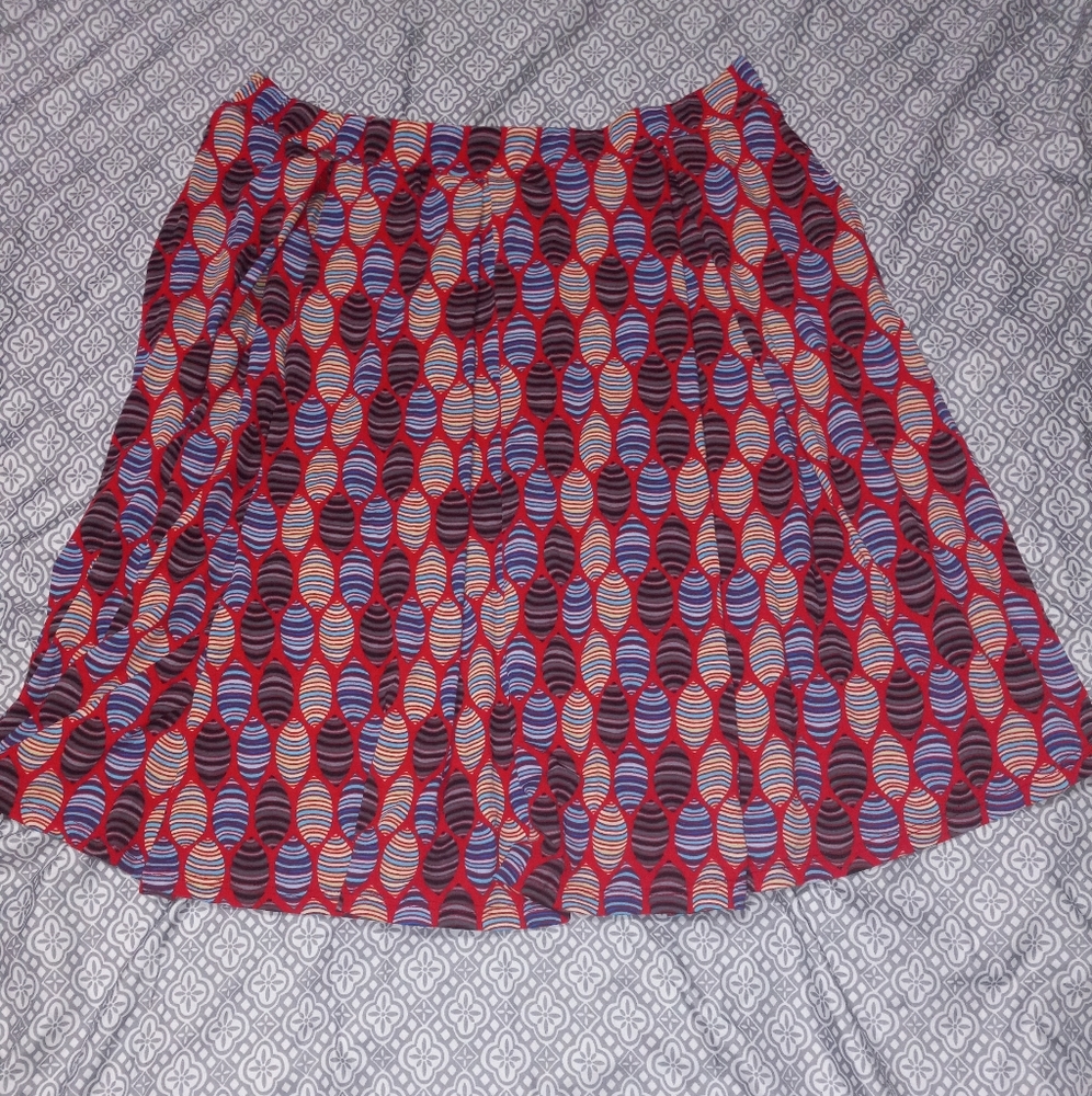 LuLaRoe Madison Fun Print Skirt with Pockets